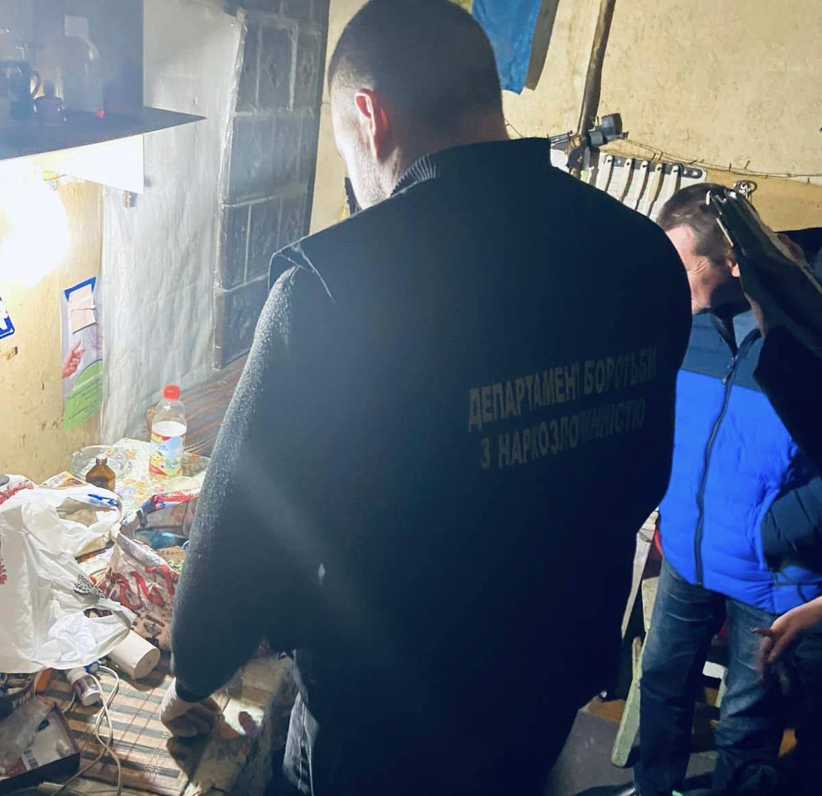 Правоохоронці Франківщини активно борються із наркозлочинами в області,наркотики,поліція