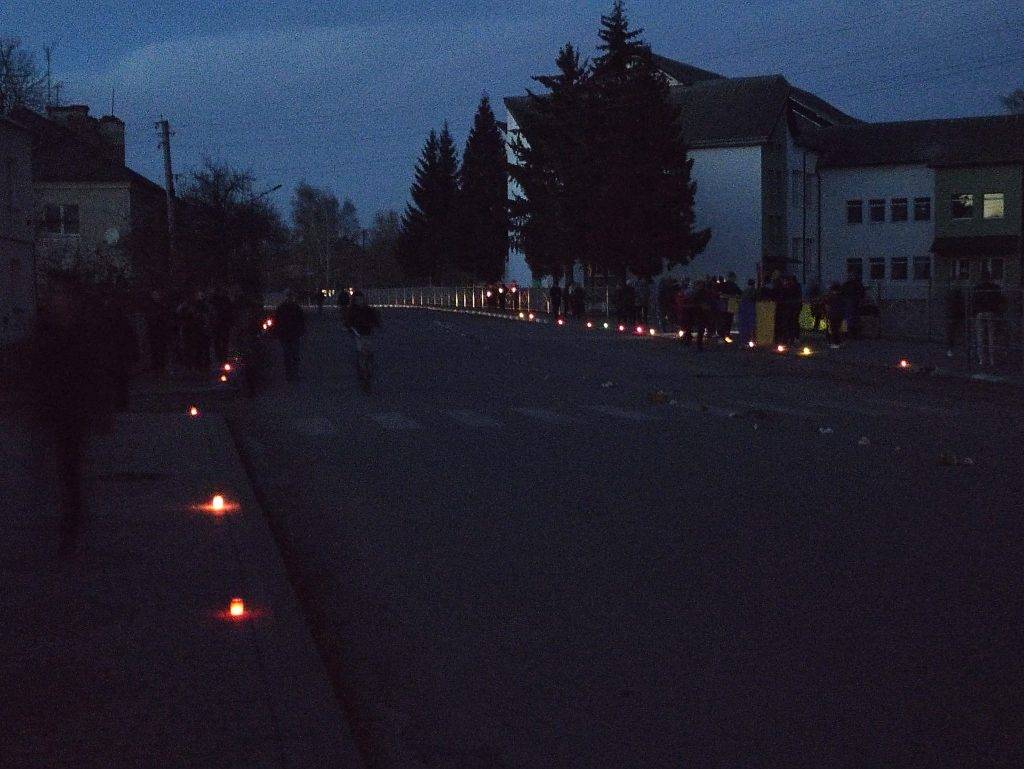 В Обертинській громаді живим коридором зустріли Героя Василя Погорілого ФОТО