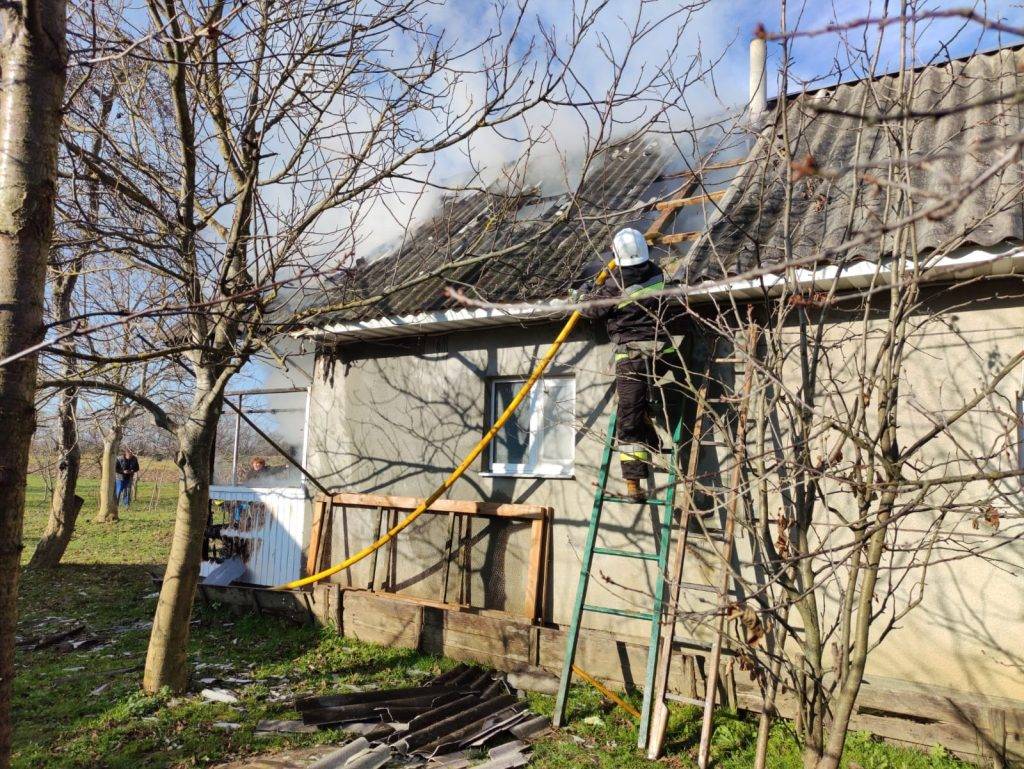 У Болехівській громаді спалахнула прибудова до житлового будинку