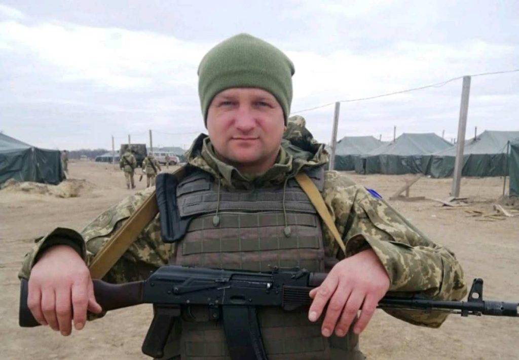 На Надвірнянщині живим коридором зустріли загиблого на фронті Бориса Марича