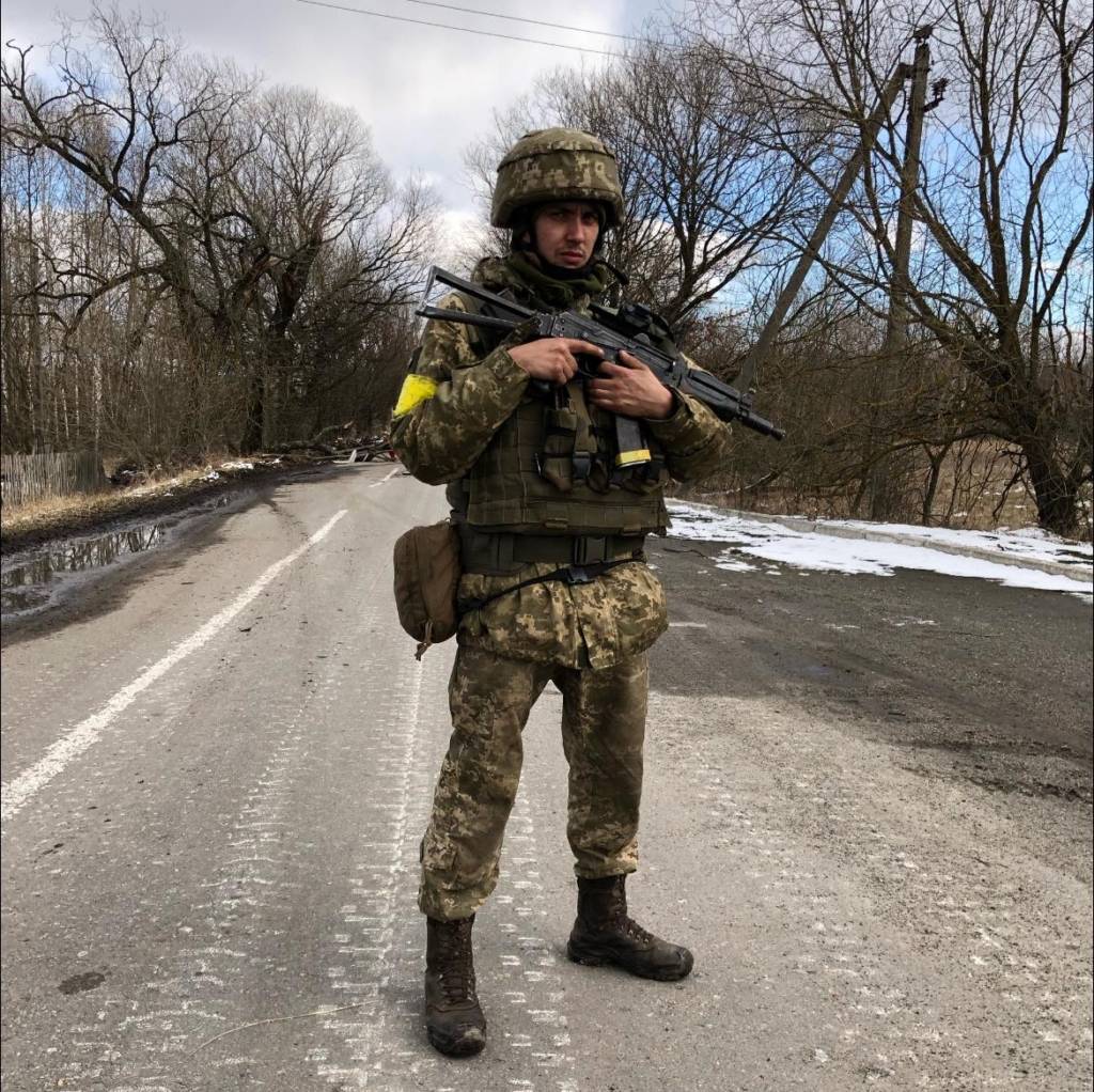 Українців просять підписати петицію для отримання громадянства буряту з Франківська, який захищає Україну