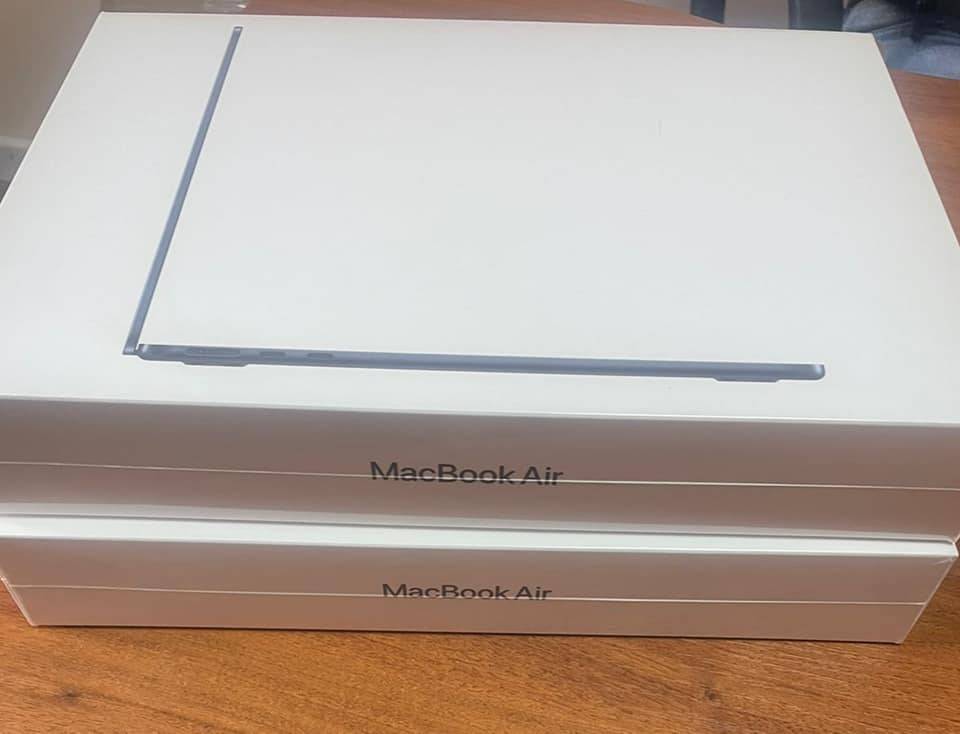 MacBook замасковані під іграшки: митники вилучили посилку, яку прикарпатцю відправили зі США