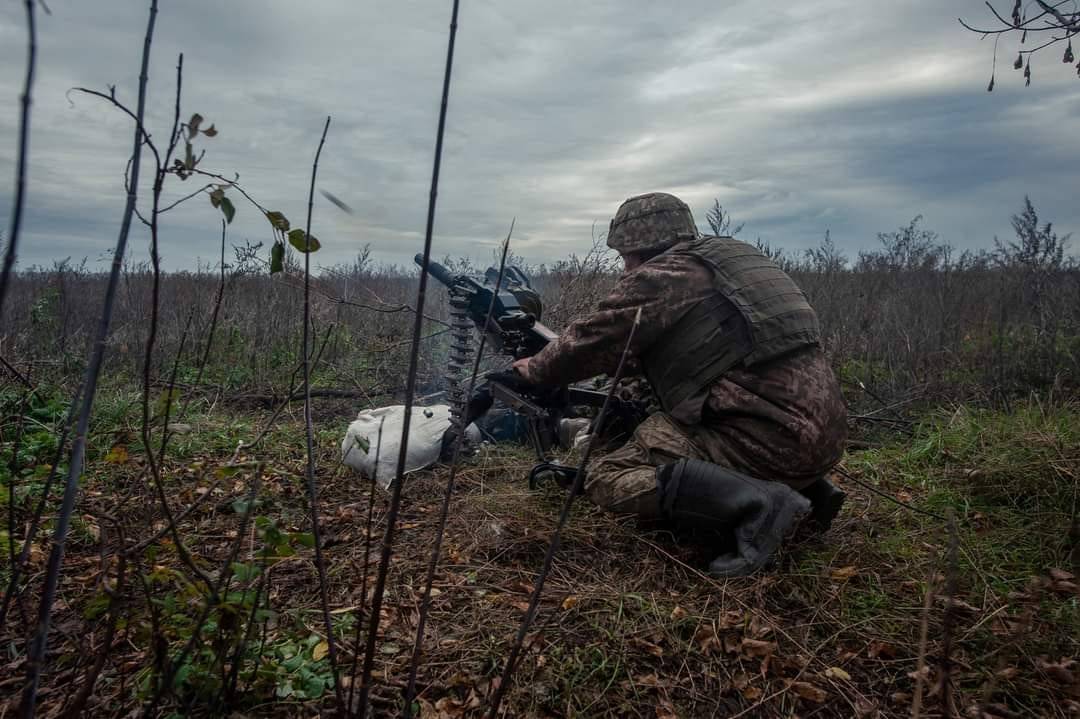 Сили оборони продовжують стримувати ворога на усіх напрямках