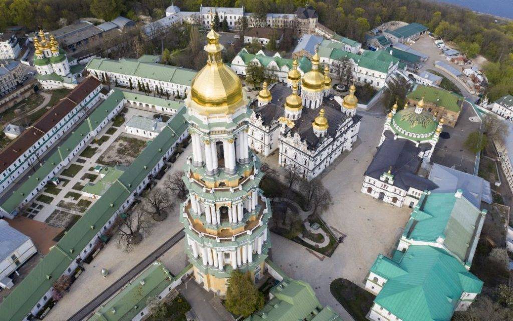 У Києво-Печерській лаврі відреагували на скандал через співи про "матушку-Русь"