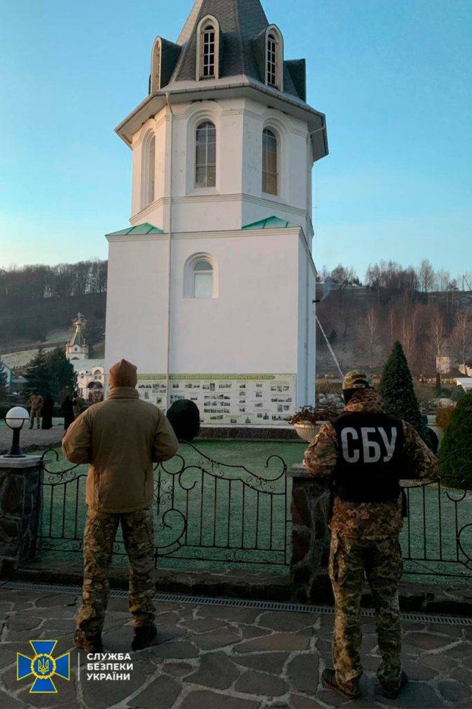 СБУ прийшла з обшуками до московського патріархату у Мукачево