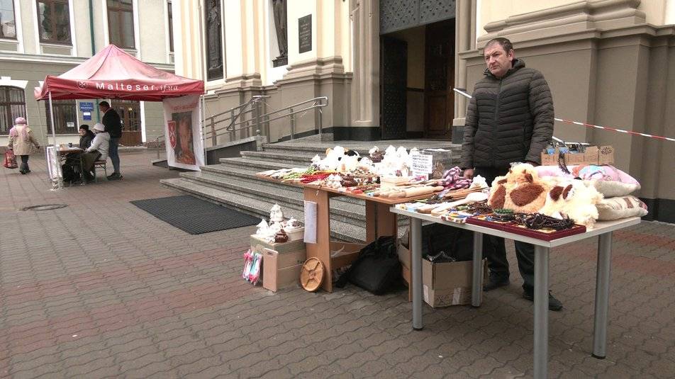 Прикарпатець організовує щонедільні ярмарки, щоб допомогти ЗСУ