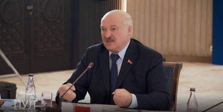 Олександр Лукашенко заговорив про розвал Росії