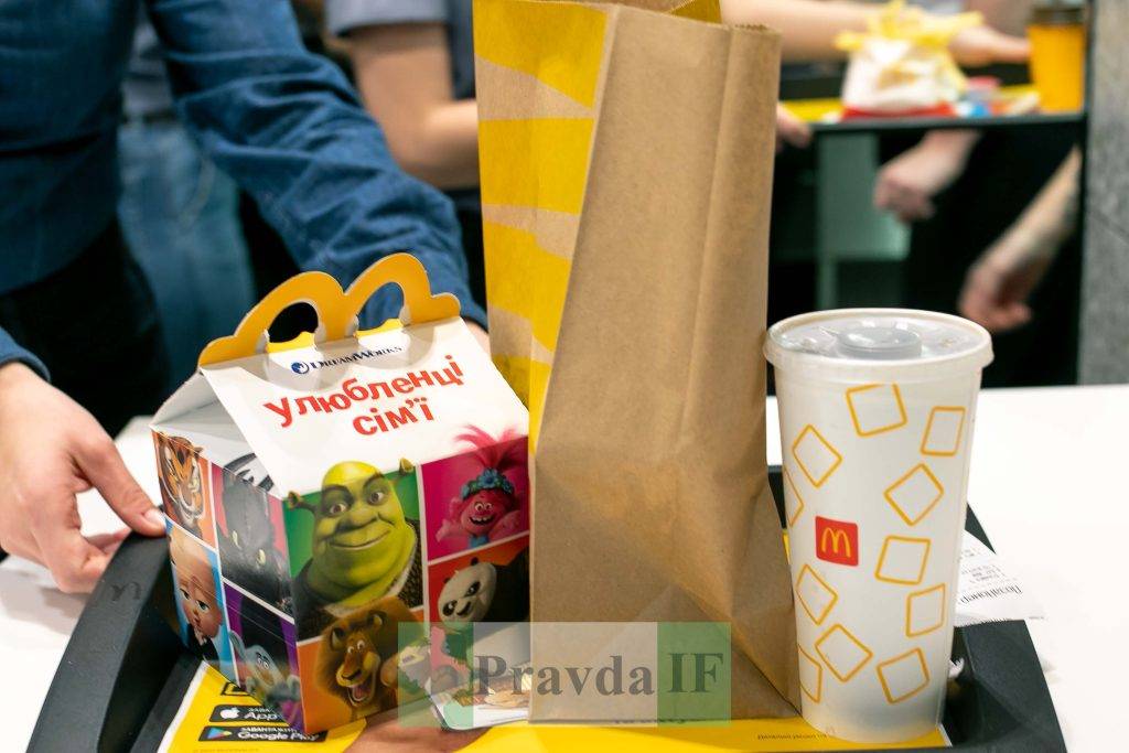 Перший день роботи McDonald’s у Франківську. ФОТОРЕПОРТАЖ