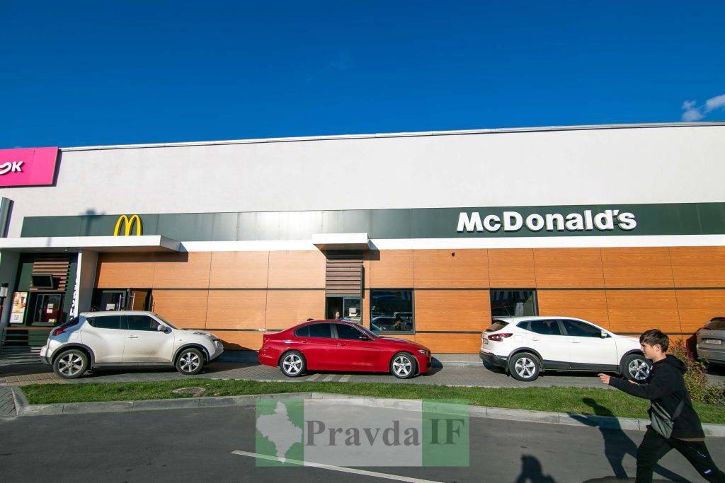 Перший день роботи McDonald’s у Франківську. ФОТОРЕПОРТАЖ