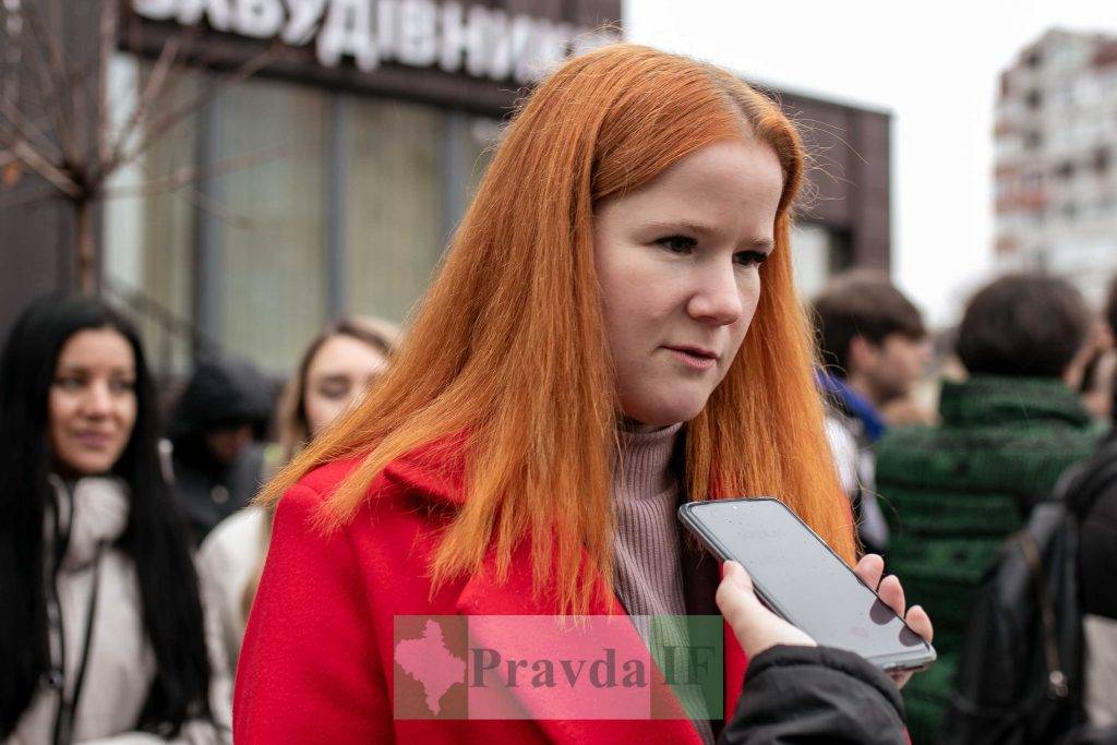 Франківські студенти,Капсула часу,Вкладання листів у капсулу