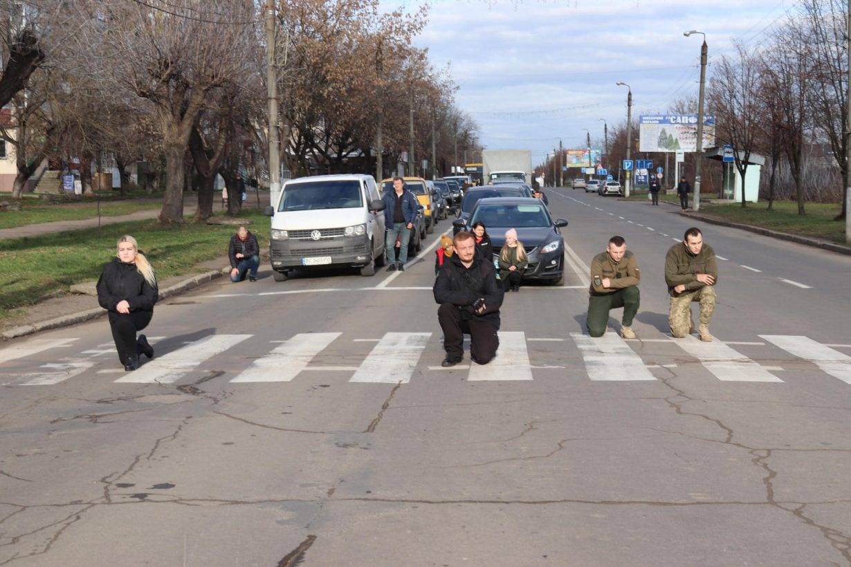 Калуська громада провела в останню путь загиблого воїна Дмитра Пасюту,війна в україні,прикарпатець загинув на війні