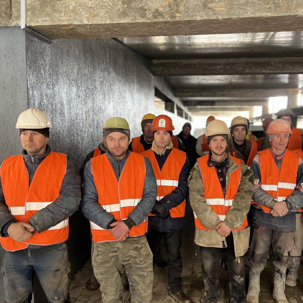 "Спілка забудівників" відкрила у Франківську величезний підземний паркінг