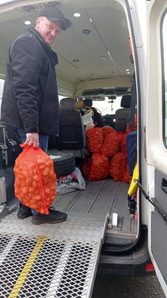 Понад дві тонни картоплі виростили у Коломиї для вимушених переселенців