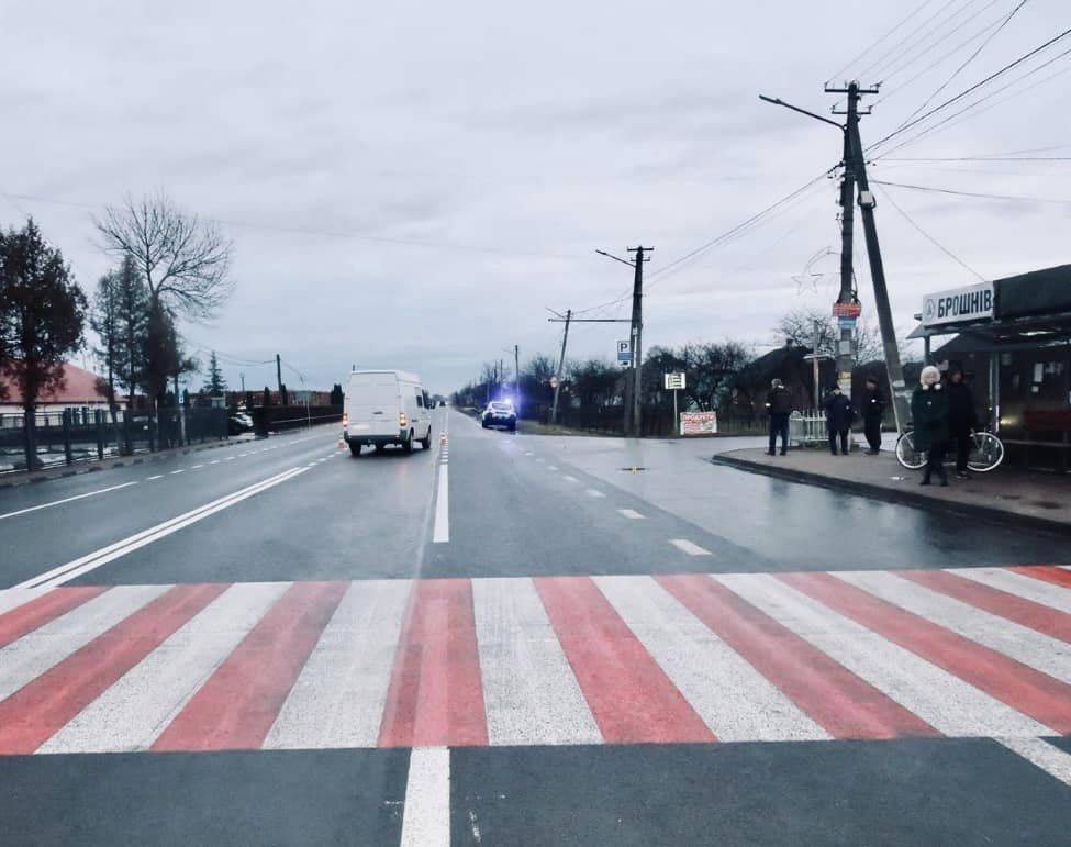 У Брошнів-Осаді водій збив 16-річну дівчину на переходіУ Брошнів-Осаді