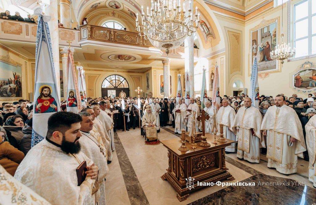 У Чернієві освятили відновлений храм Святого Миколая