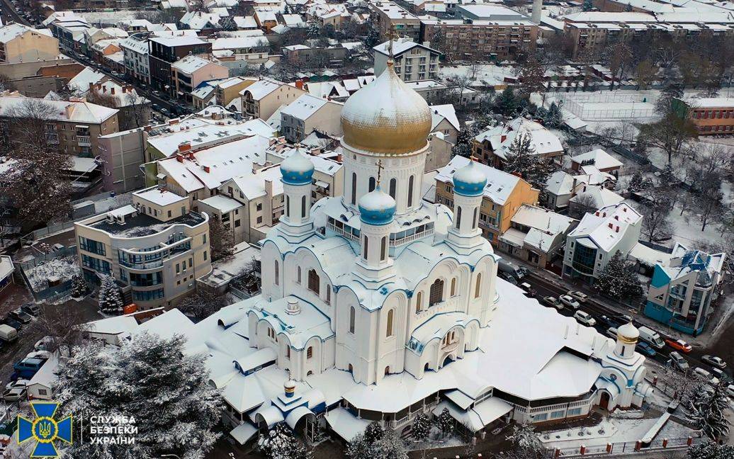 В Ужгороді московський піп називав "безбожниками-сатаністами" тих, хто святкує Різдво 25 грудня