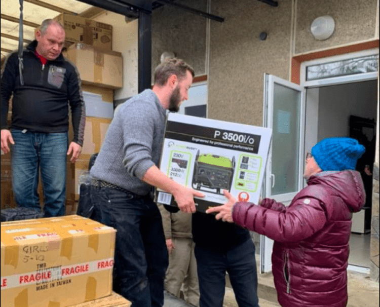 Вихованці прикарпатських дитбудинків отримали подарунки з-за кордону