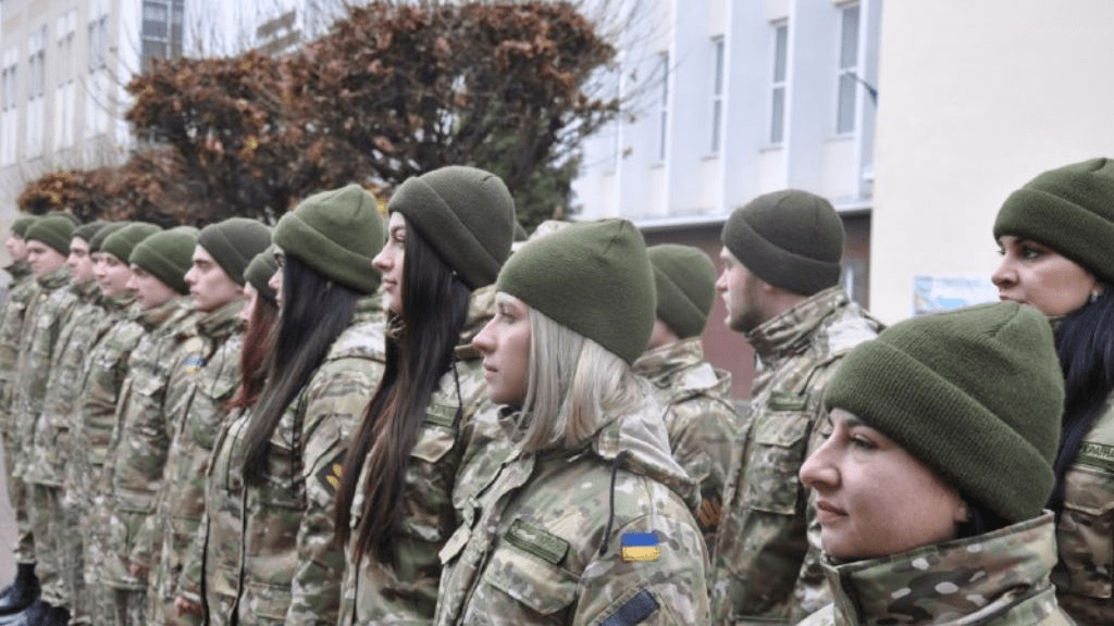 Ще 36 молодших лейтенантів від ПНУ готові встати на захист країни