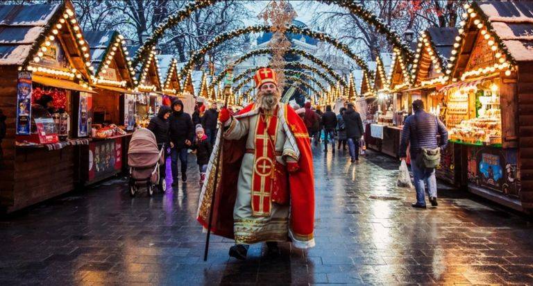 До українських дітей приходить Святий Миколай: чому варто забути про радянського Діда Мороза