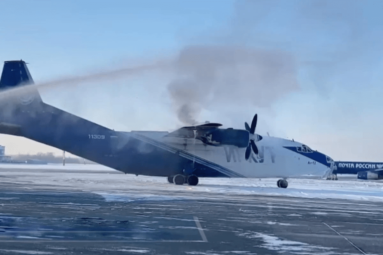 У Росії зайнявся військово-транспортний літак АН-12