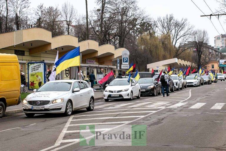 "Вдячні ЗСУ": у Франківську відбувся жіночий автопробіг ФОТОРЕПОРТАЖ