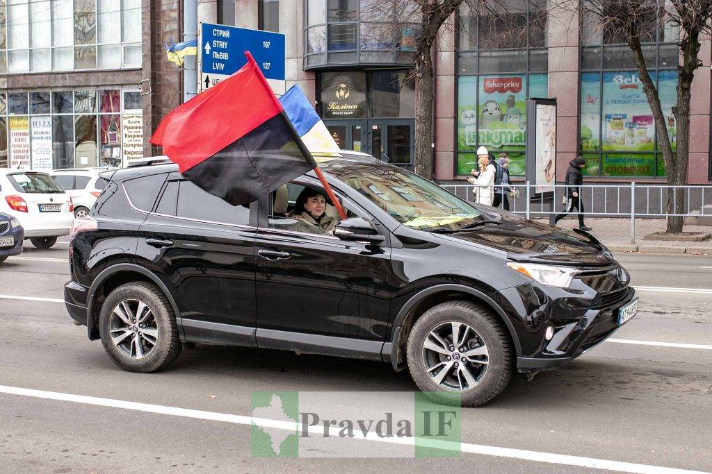 "Вдячні ЗСУ": у Франківську відбувся жіночий автопробіг ФОТОРЕПОРТАЖ