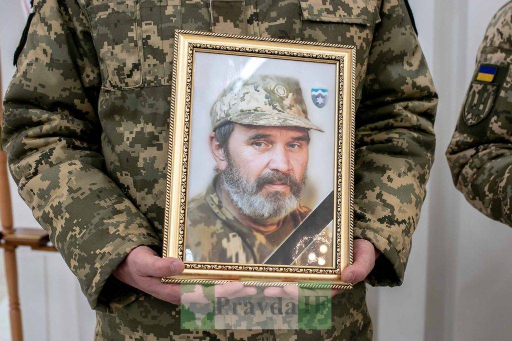 В Івано-Франківську провели в останню путь полеглого героя Андрія Бревка