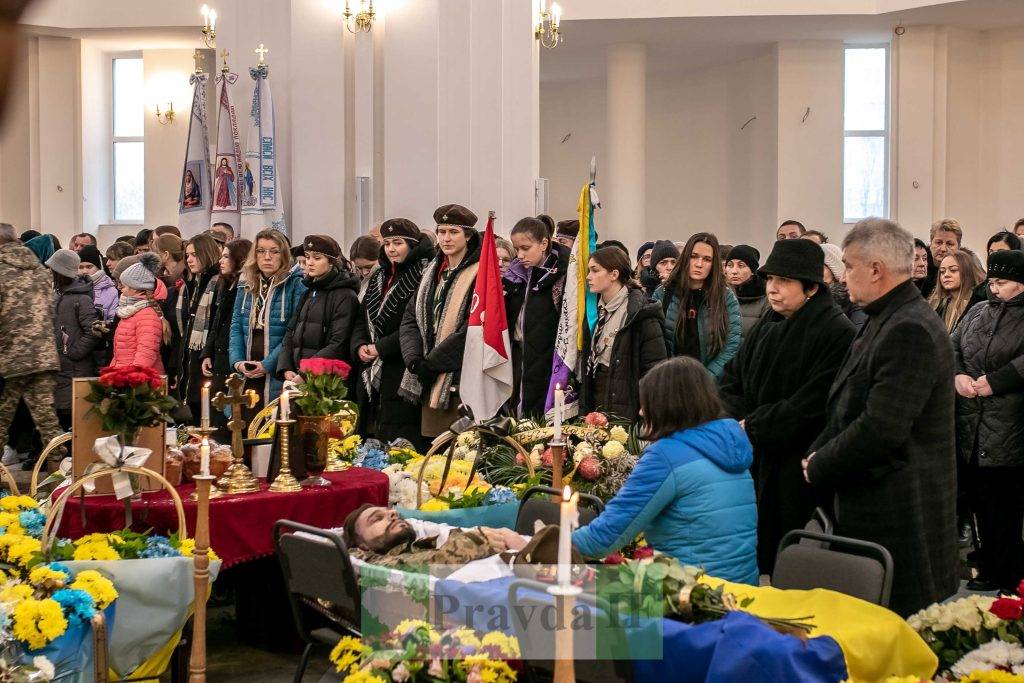 Прощання з Назарієм Лугарєвим,Прощальна Служба Божа за Назарієм Лугарєвим,прощання з Назаром Лугарєвом у Франківську