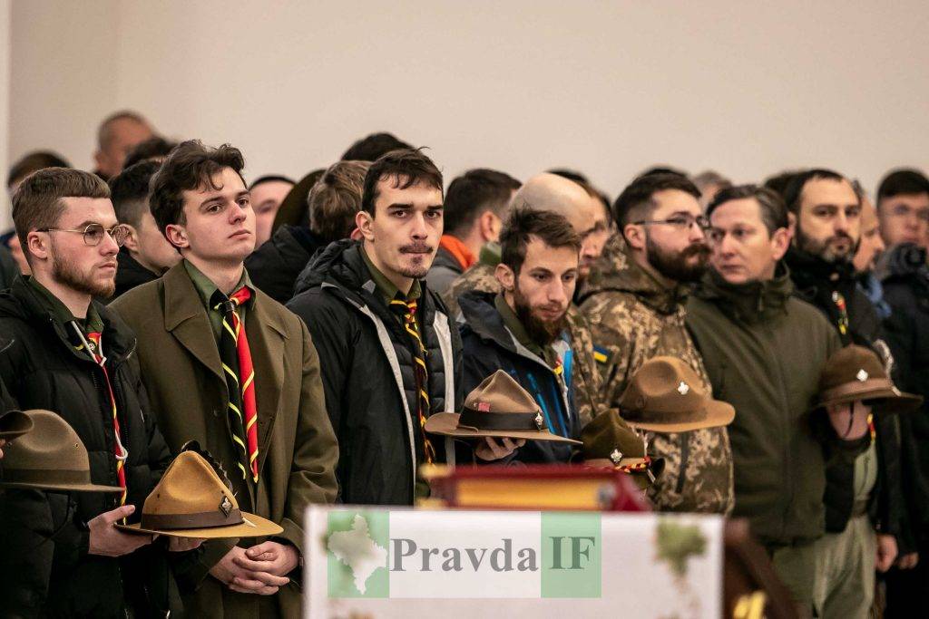 Прощання з Назарієм Лугарєвим,Прощальна Служба Божа за Назарієм Лугарєвим,прощання з Назаром Лугарєвом у Франківську