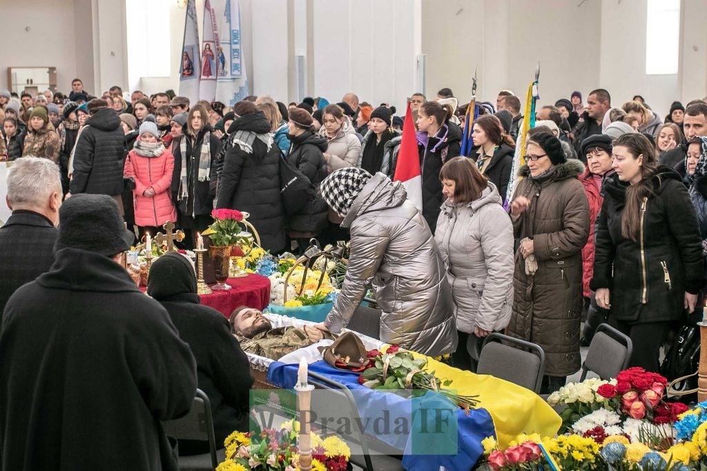 Прощання з Назарієм Лугарєвим,Прощальна Служба Божа за Назарієм Лугарєвим,прощання з Назаром Лугарєвом у Франківську