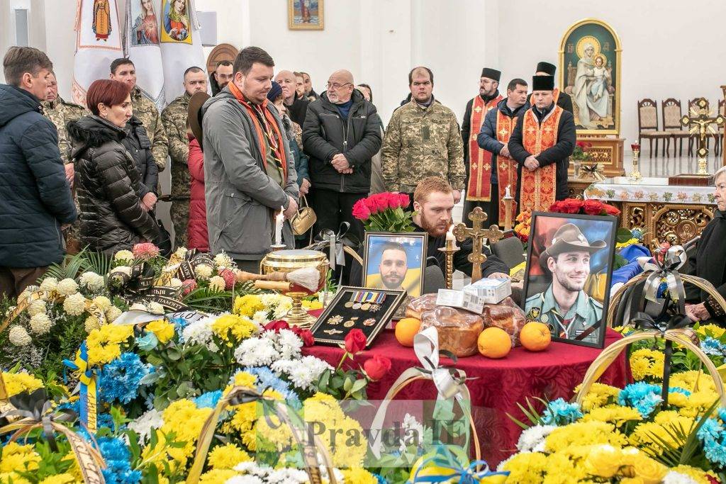 Прощання з Назарієм Лугарєвим,Прощальна Служба Божа за Назарієм Лугарєвим,прощання з Назаром Лугарєвом у Франківську