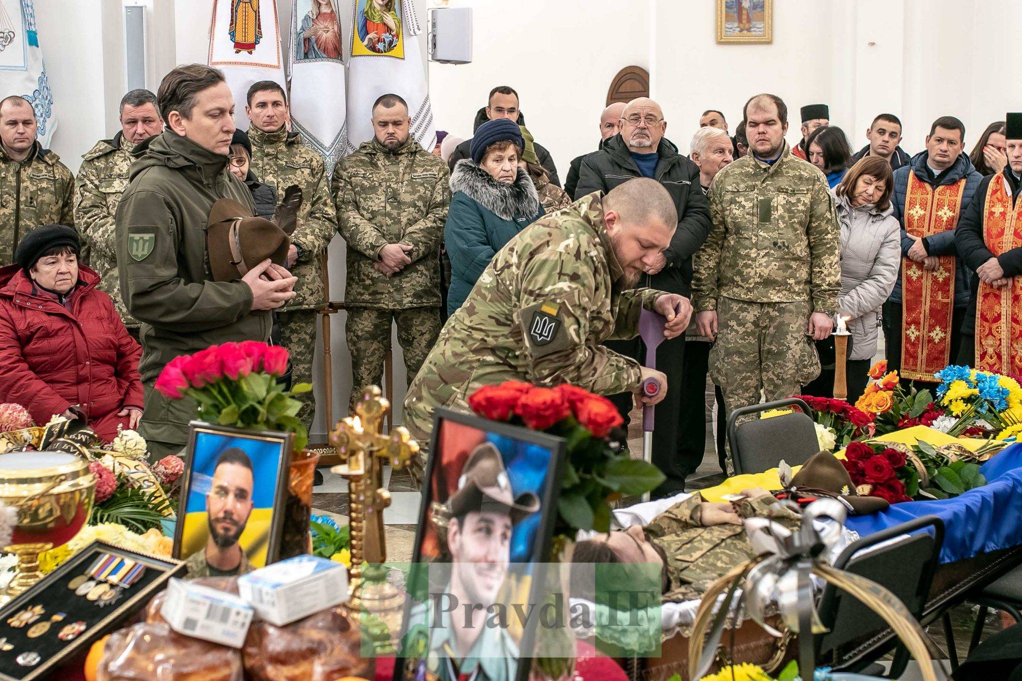 У храмі Святих Володимира і Ольги попрощалися з франківцем Назарієм Лугарєвим