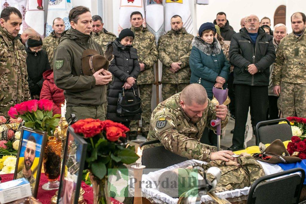 Прощання з Назарієм Лугарєвим,Прощальна Служба Божа за Назарієм Лугарєвим,прощання з Назаром Лугарєвом у Франківську