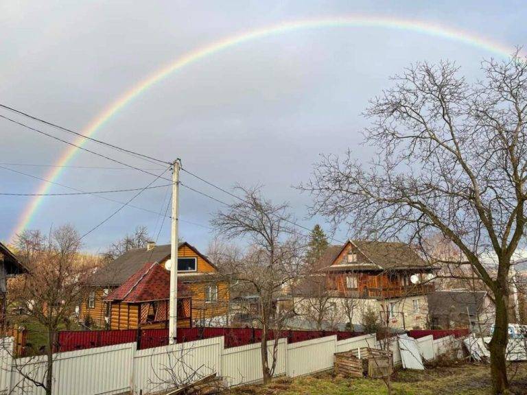 Диво до Різдва: у небі над Криворівнею зафіксували вкрай рідкісне для зими явище