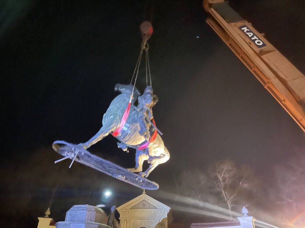 В Одесі демонтували пам’ятник Катерині ІІ