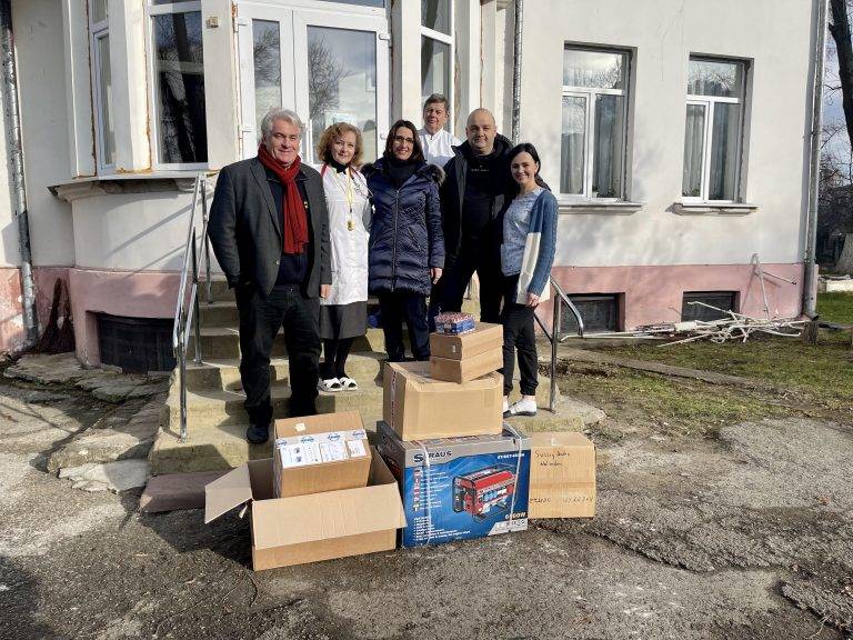 Дитячому відділенню Обласного фтизіопульмонологічного центру подарували генератор