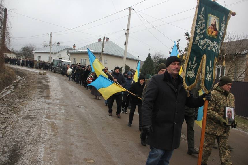 У Болехівській громаді з почестями попрощалися з Героєм Іваном Василечком