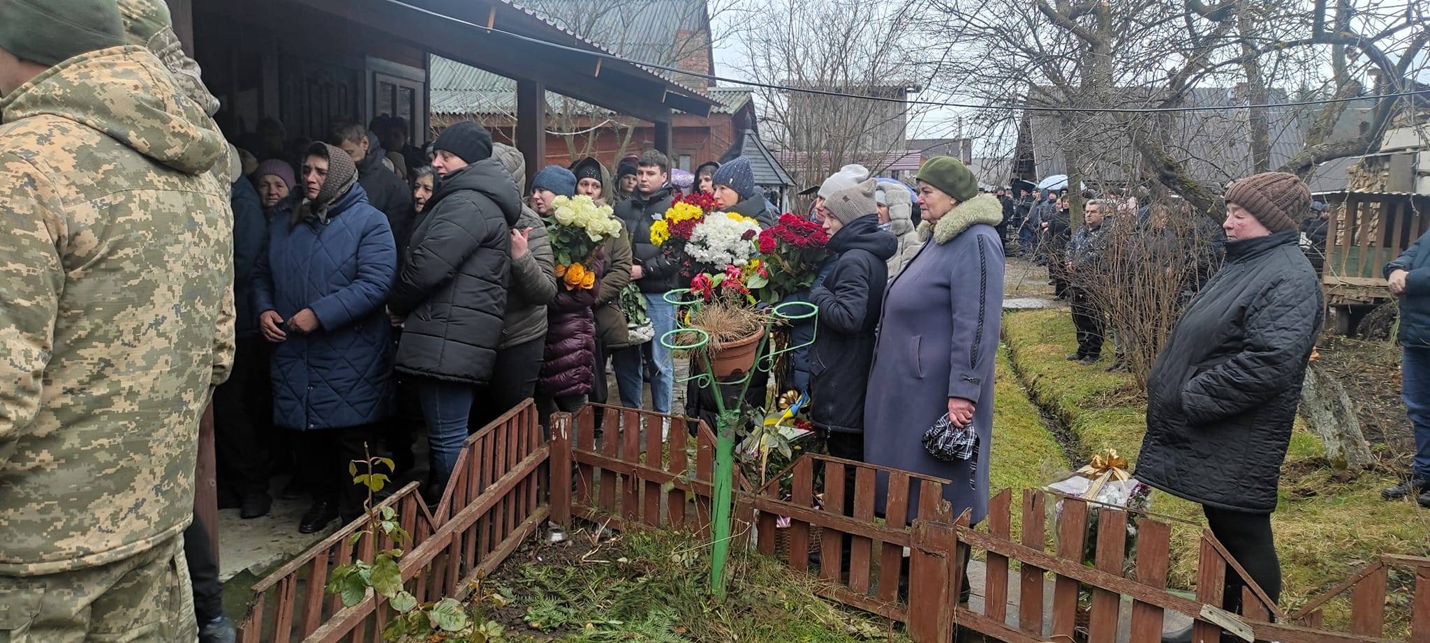 У Ворохті попрощалися із воїном Русланом Зузяком,прикарпатець загинув на війні,війна в україні