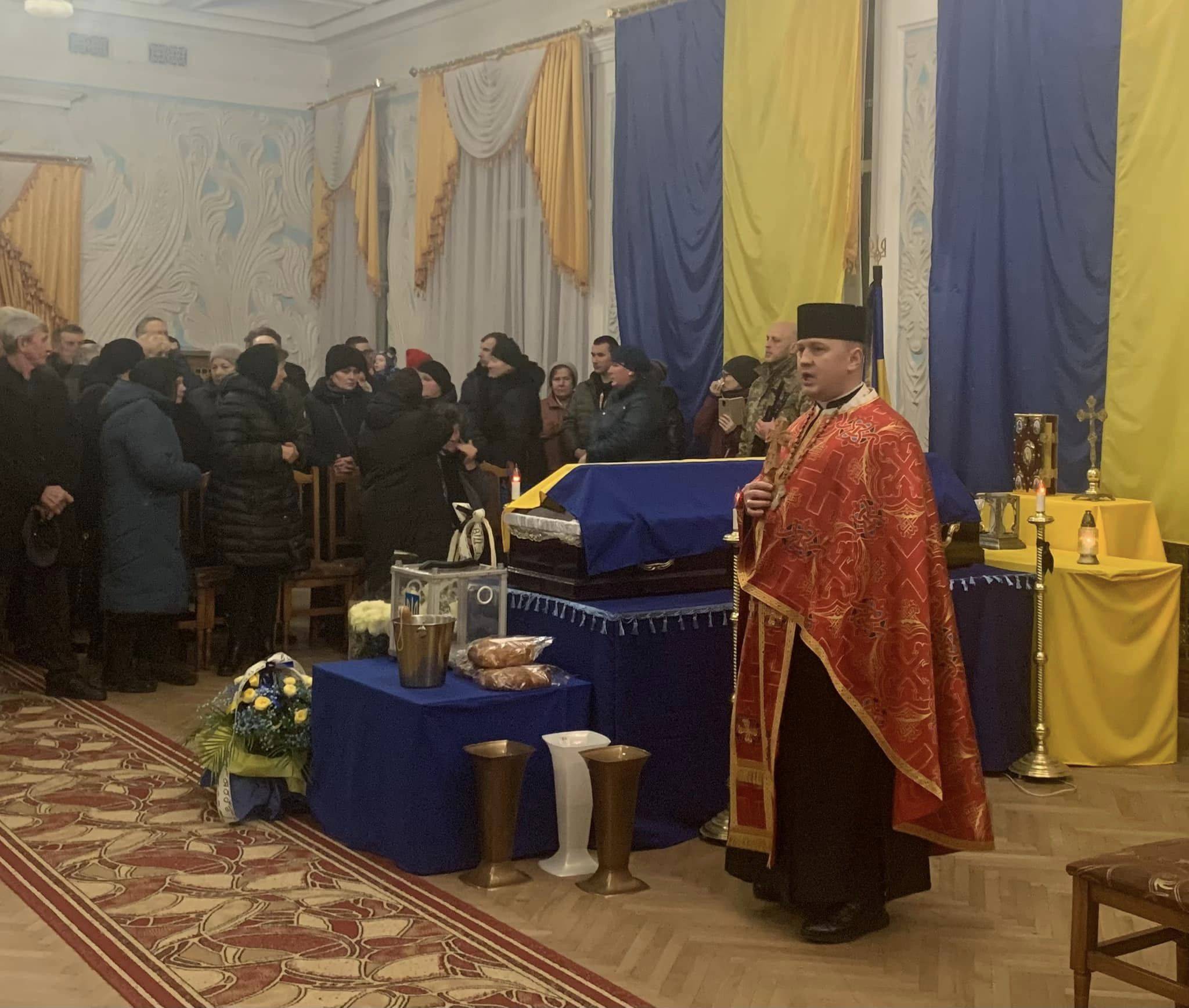 На Калущині попрощалися з бійцем Миколою Кавою,прикарпатець загинув на війні,війна в україні