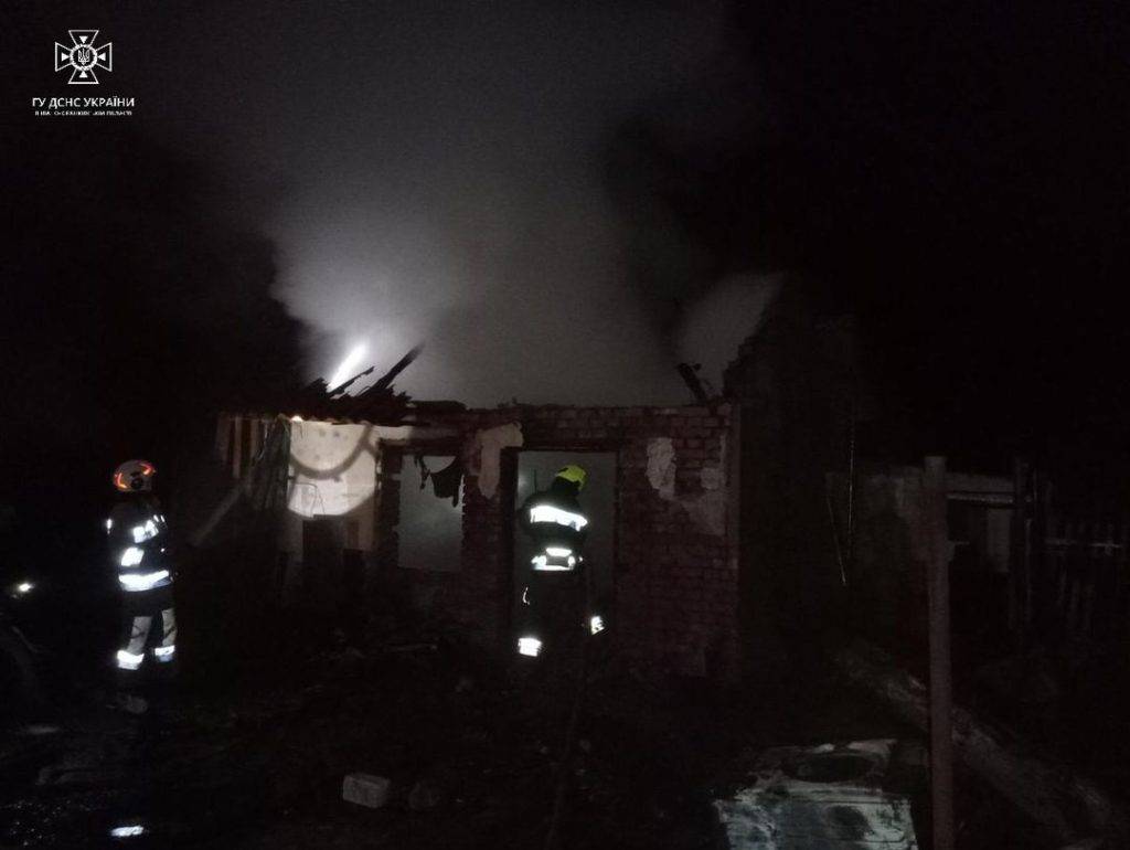 У прикарпатському селі на місці пожежі виявили обгоріле тіло чоловіка
