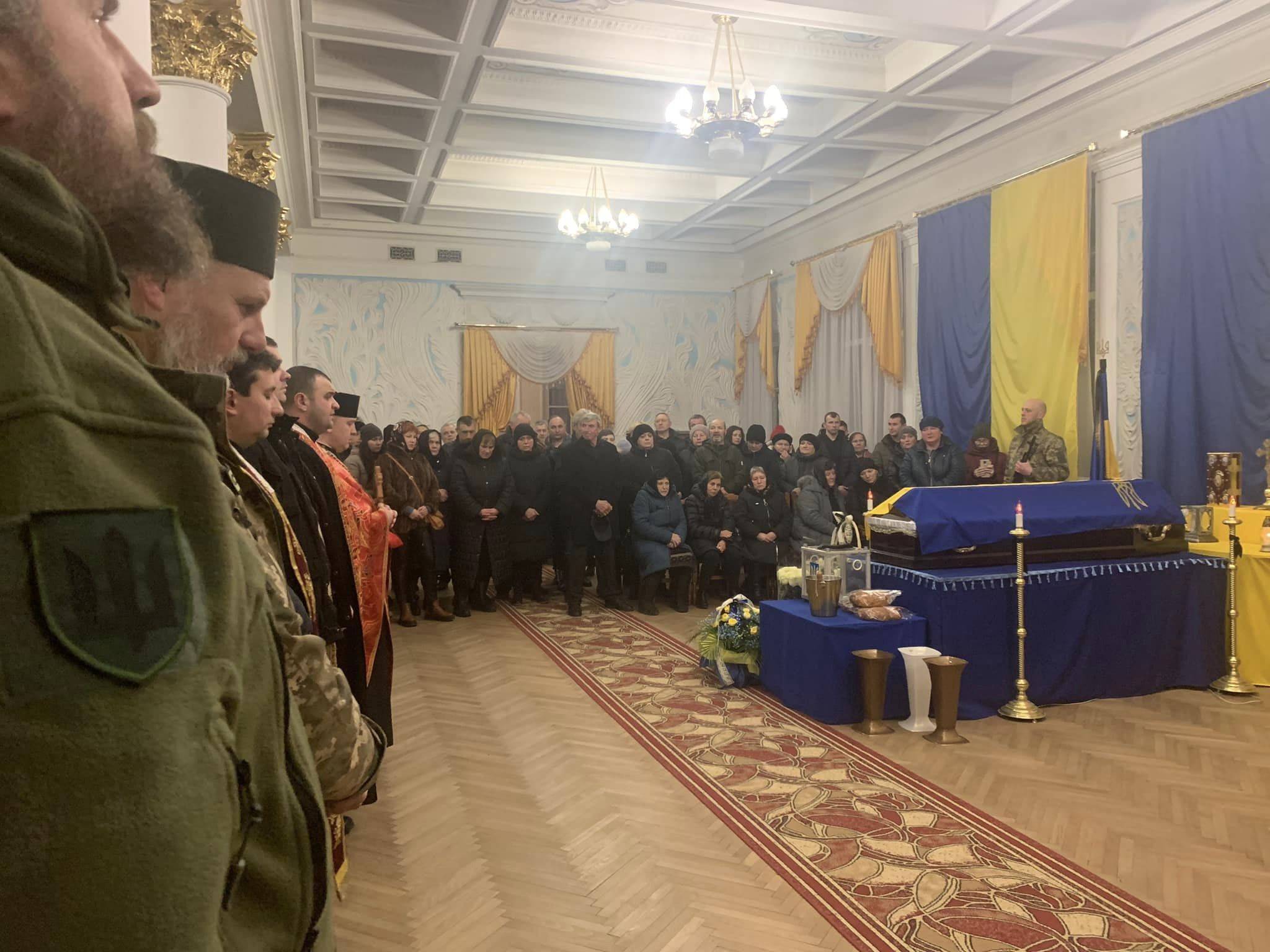 На Калущині попрощалися з бійцем Миколою Кавою,прикарпатець загинув на війні,війна в україні