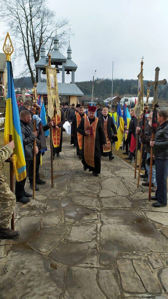 На Прикарпатті попрощалися з полеглим Героєм Русланом Андрійківим