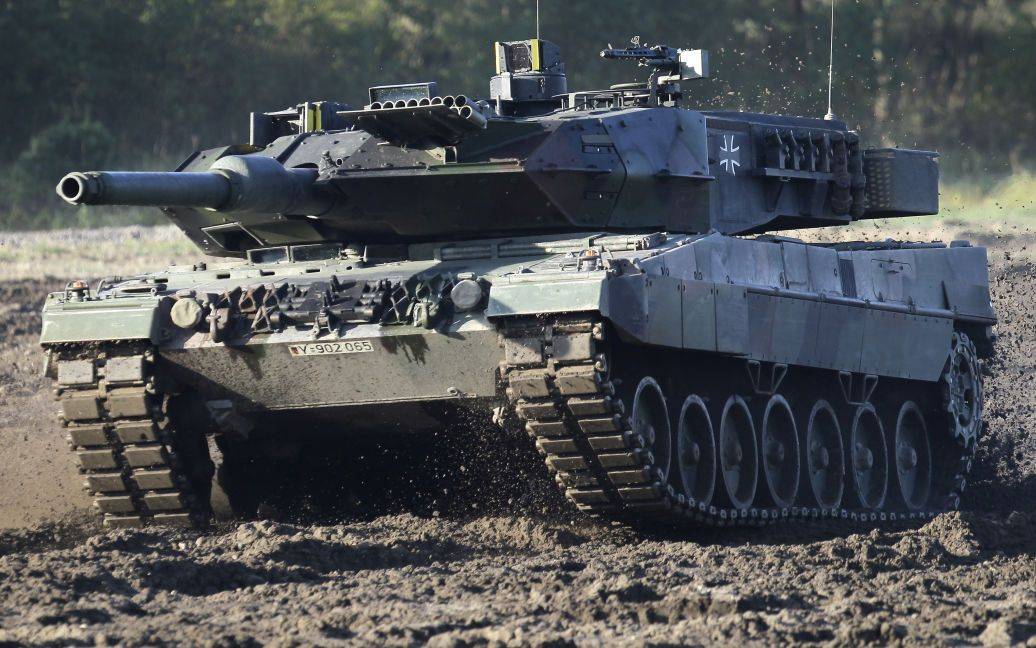 У Німеччині назвали терміни доставки в Україну танків Leopard