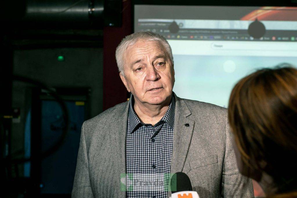 виставка портретів полеглих військових,Виставка портретів Звитяжці,Письменник Богдан Томенчук