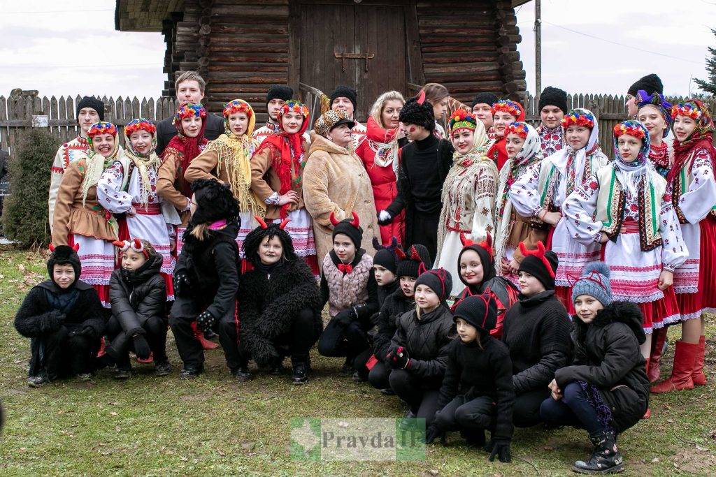 Вертепи та колядки: у заповіднику "Давній Галич" відсвяткували Різдво