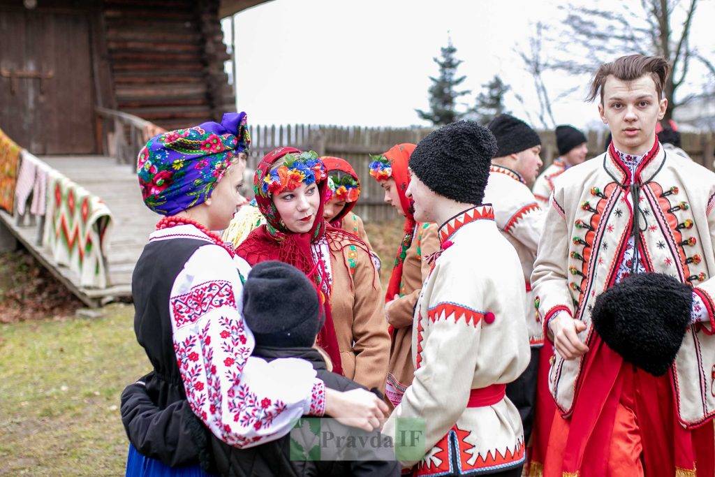 Вертепи та колядки: у заповіднику "Давній Галич" відсвяткували Різдво