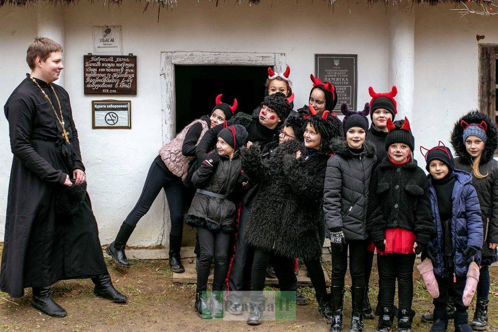 Вертепи та колядки: у заповіднику "Давній Галич" відсвяткували Різдво