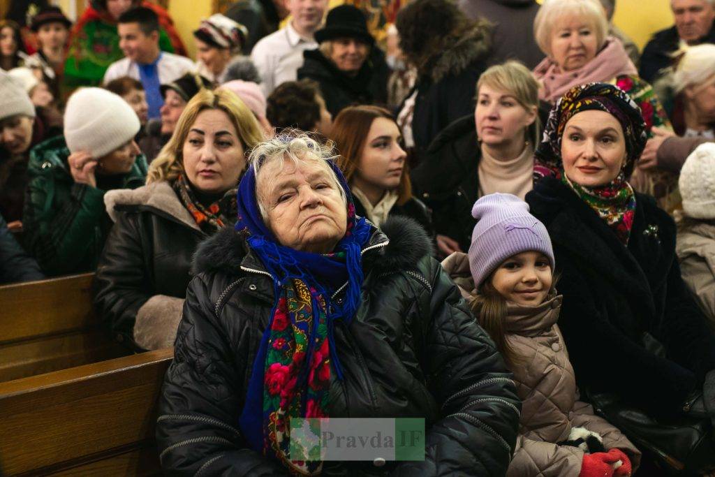 колядували для військових,Коляда на Майзлях для військових,фестиваль коляда на майзлях