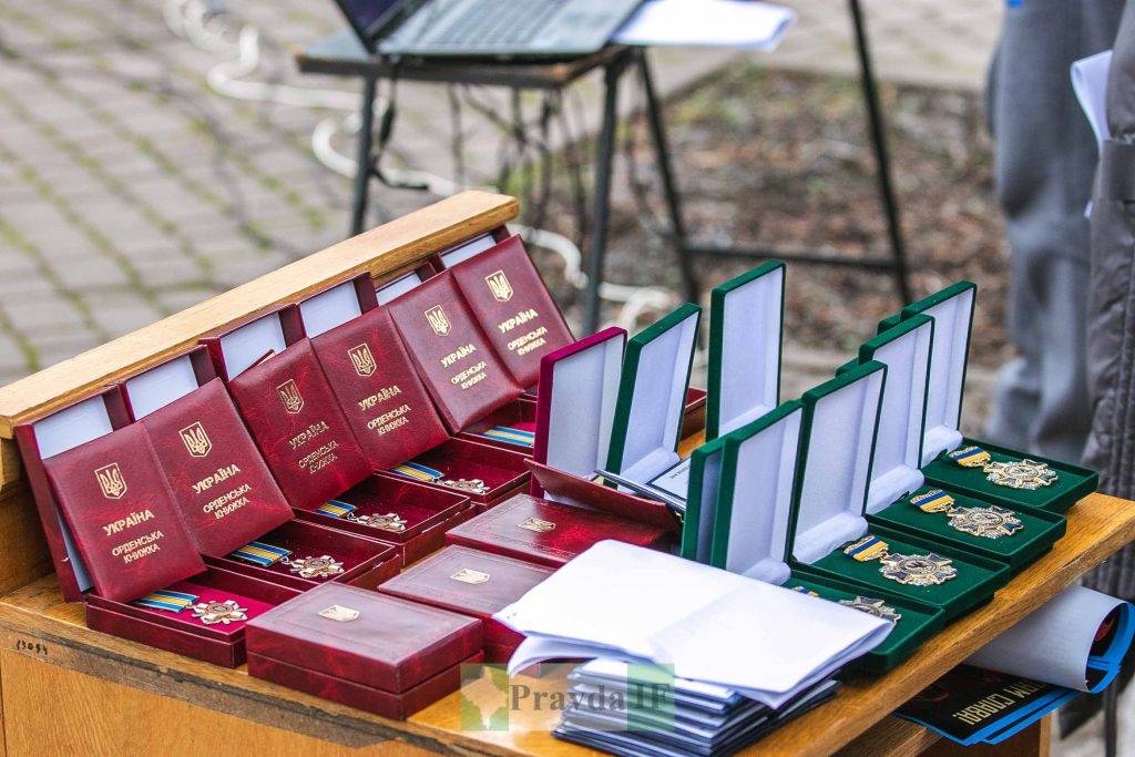 Президент нагородив посмертно чотирьох бійців з Франківщини