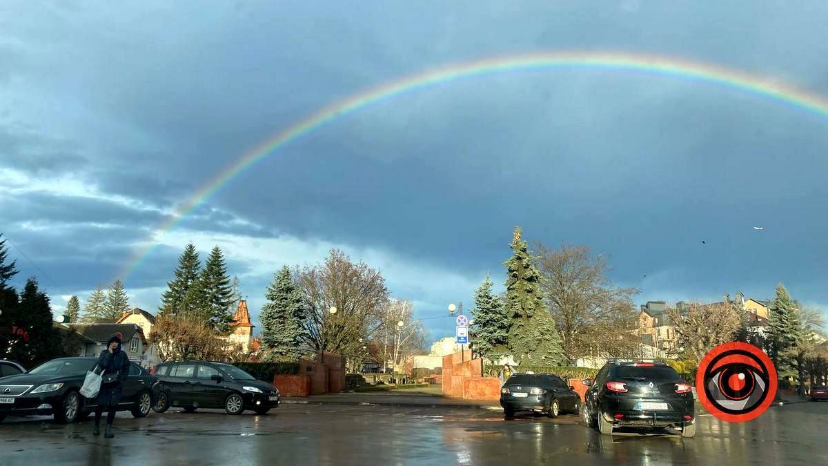 Перед Водохрещем у небі над Коломиєю зафіксували неймовірне природнє явище